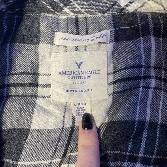 🌻2/$25 AE ⋆ Flannel - Picture 3 of 3